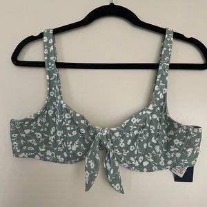 NWT Abercrombie Underwire Swim Top Size L